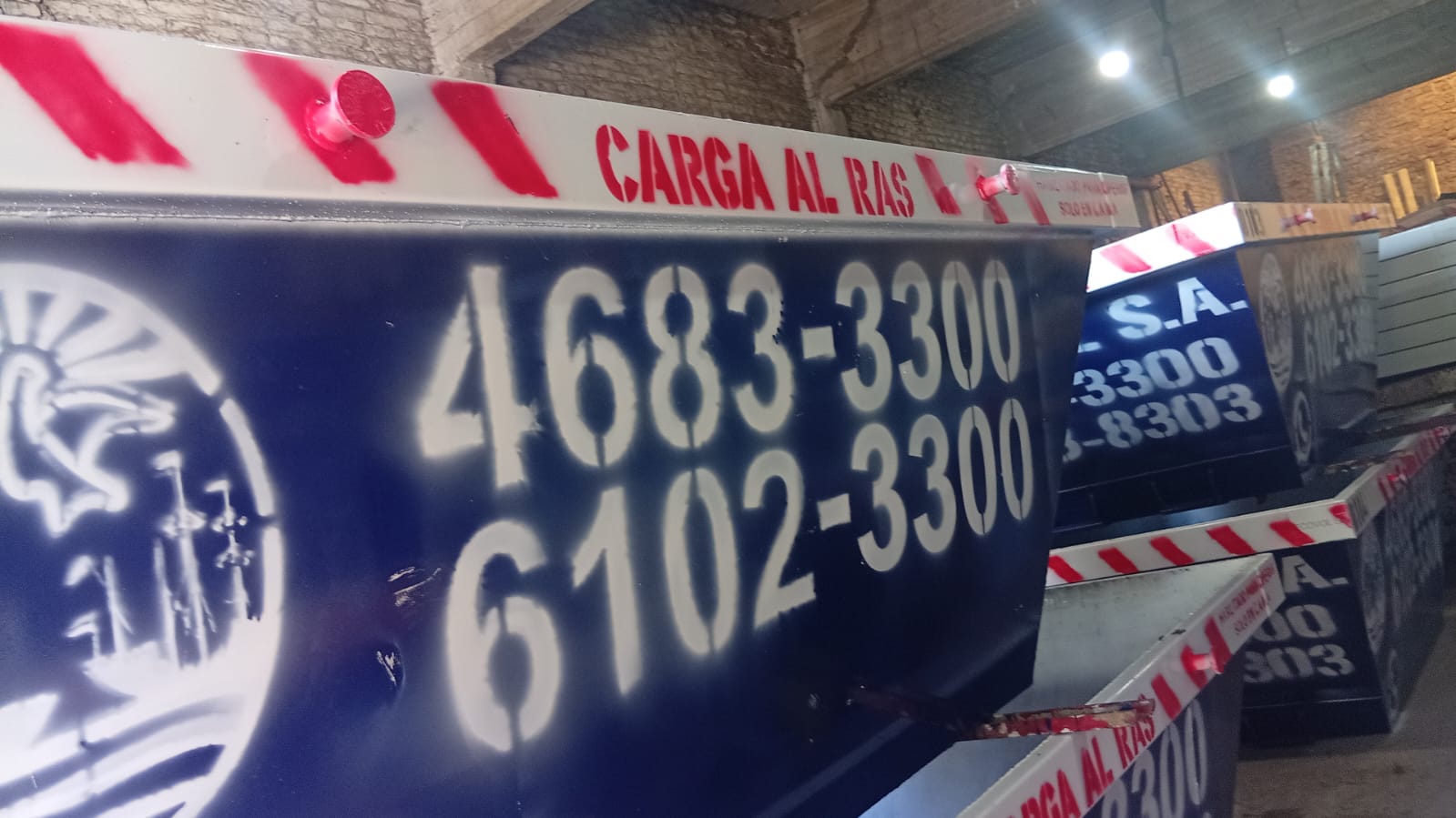 Detalle de volquete de ECOVOL S.A.